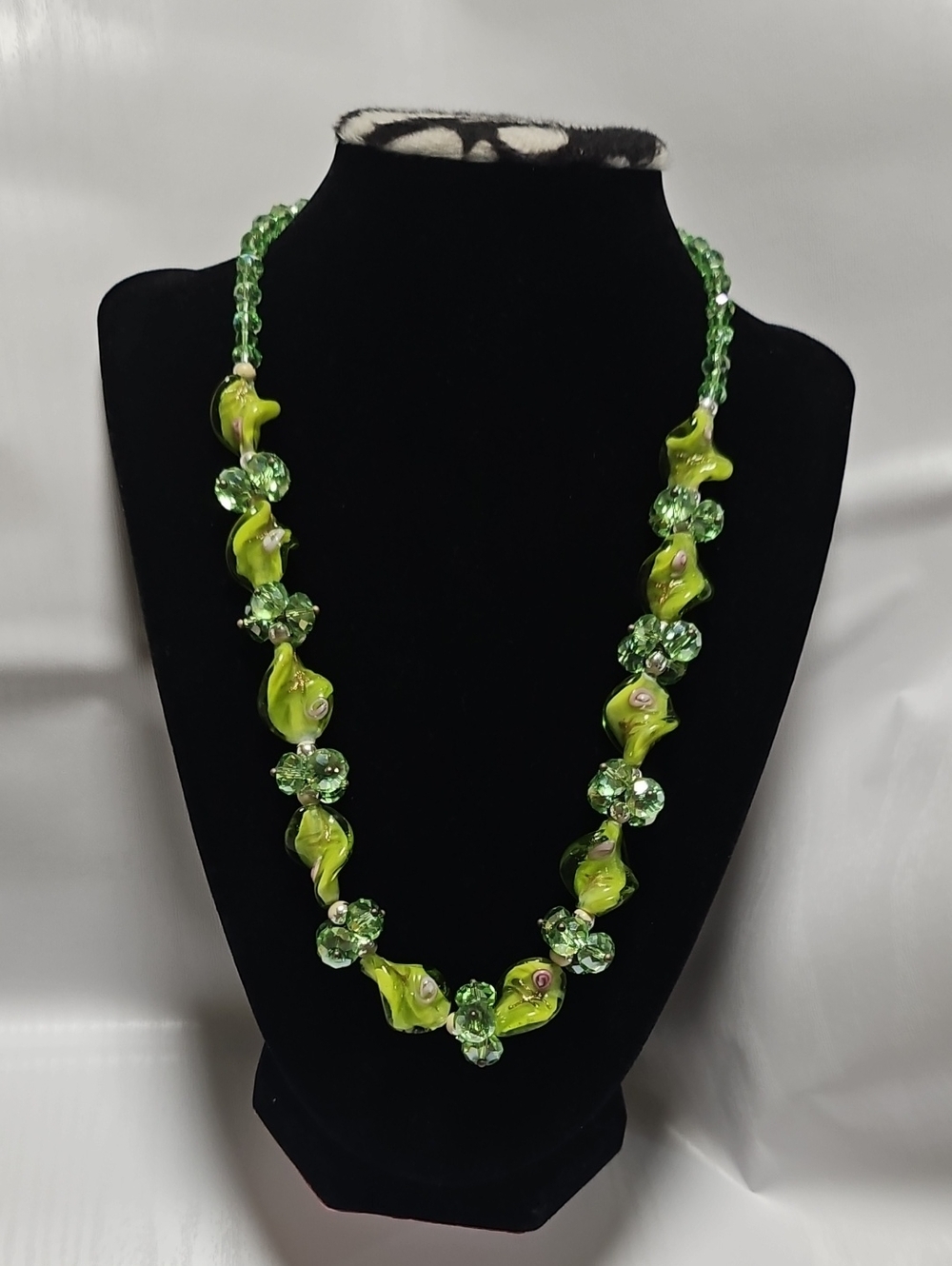 Green Bead and Glass Flower Necklace - Women Jewelry